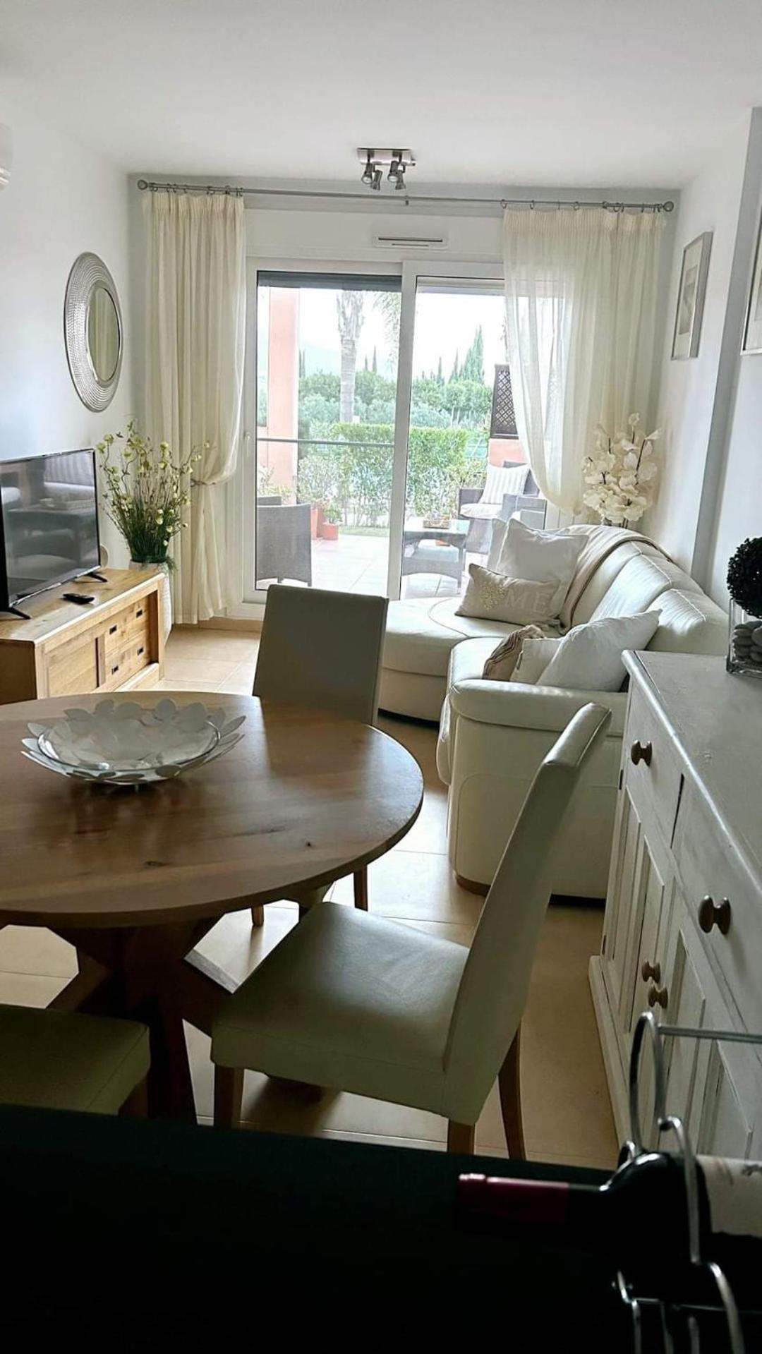 Thistle 2.0b Apartment Murcia